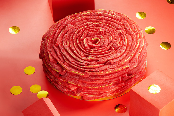 Cake «Anna Pavlova» red